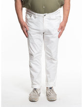 Naložite sliko v pregledovalnik galerije, Poletne hlače MAXFORT Gregorio - več barv, konfekcijske številke 60 do 88 promocijska cena
