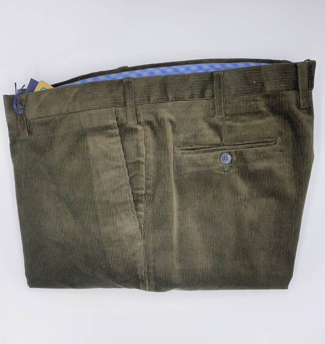 Žametne hlače MAXFORT v zeleni barvi konfekcijske številke 60 do 70 - najnižja cena v zadnjih 30 dneh 63,86 EUR